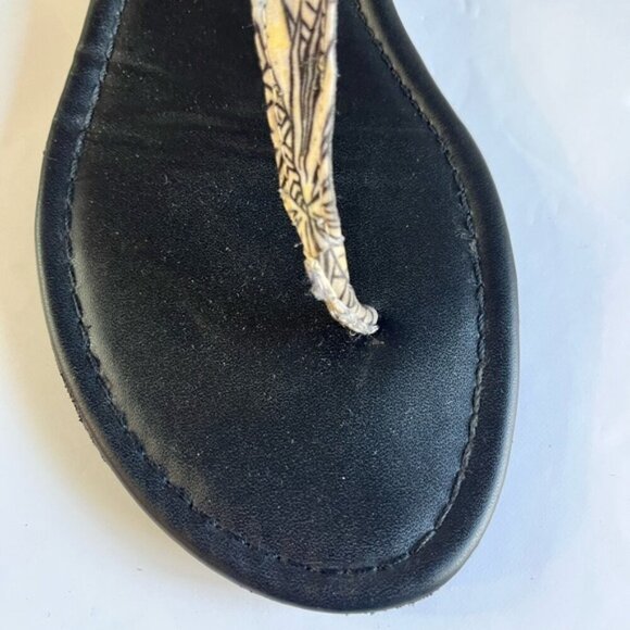 g:21 Black & White Strappy Flat Sandals - Size 8 - Picture 10 of 13